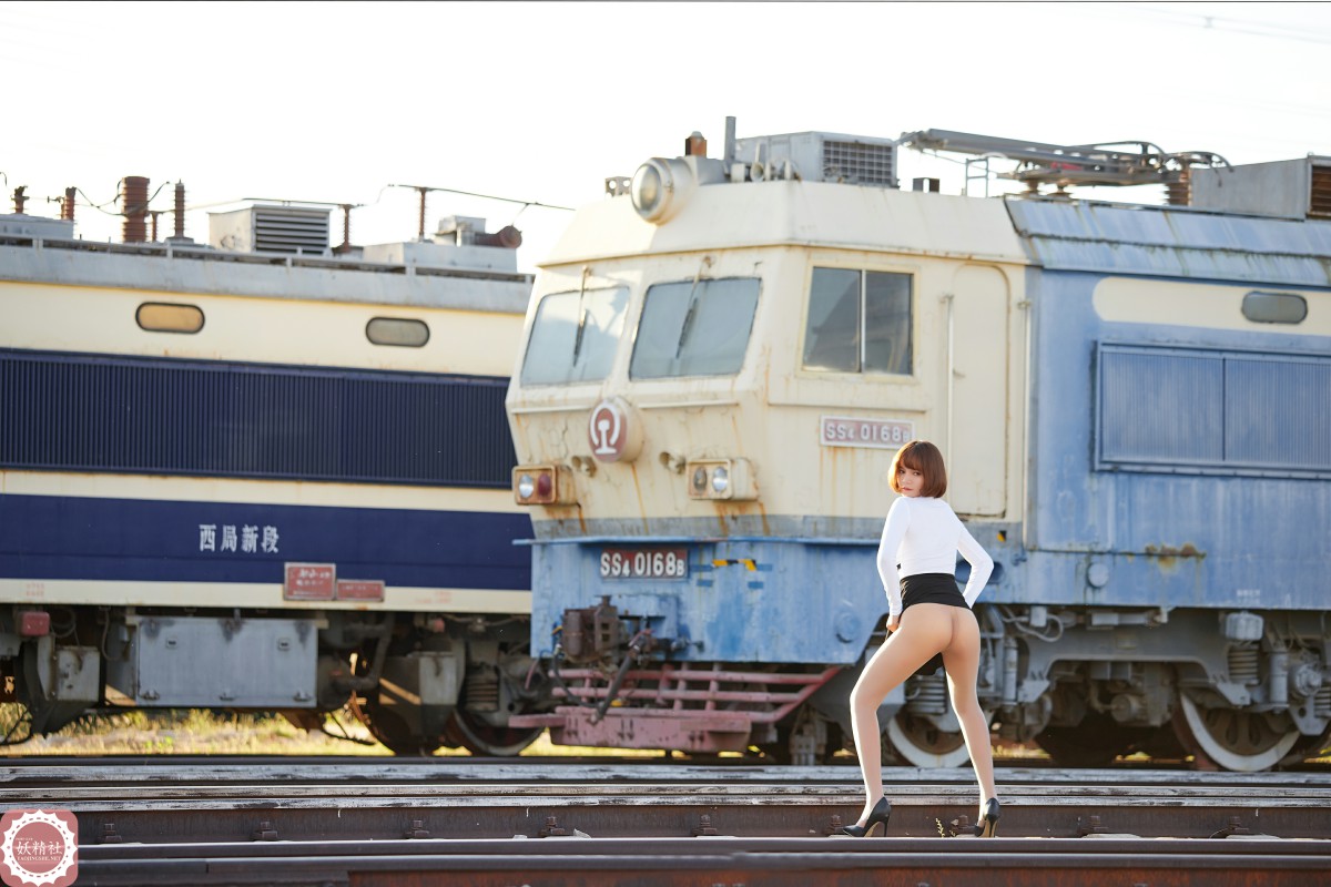 [妖精社] 2020.11.28 T2042《唐飞飞-逆光车站》