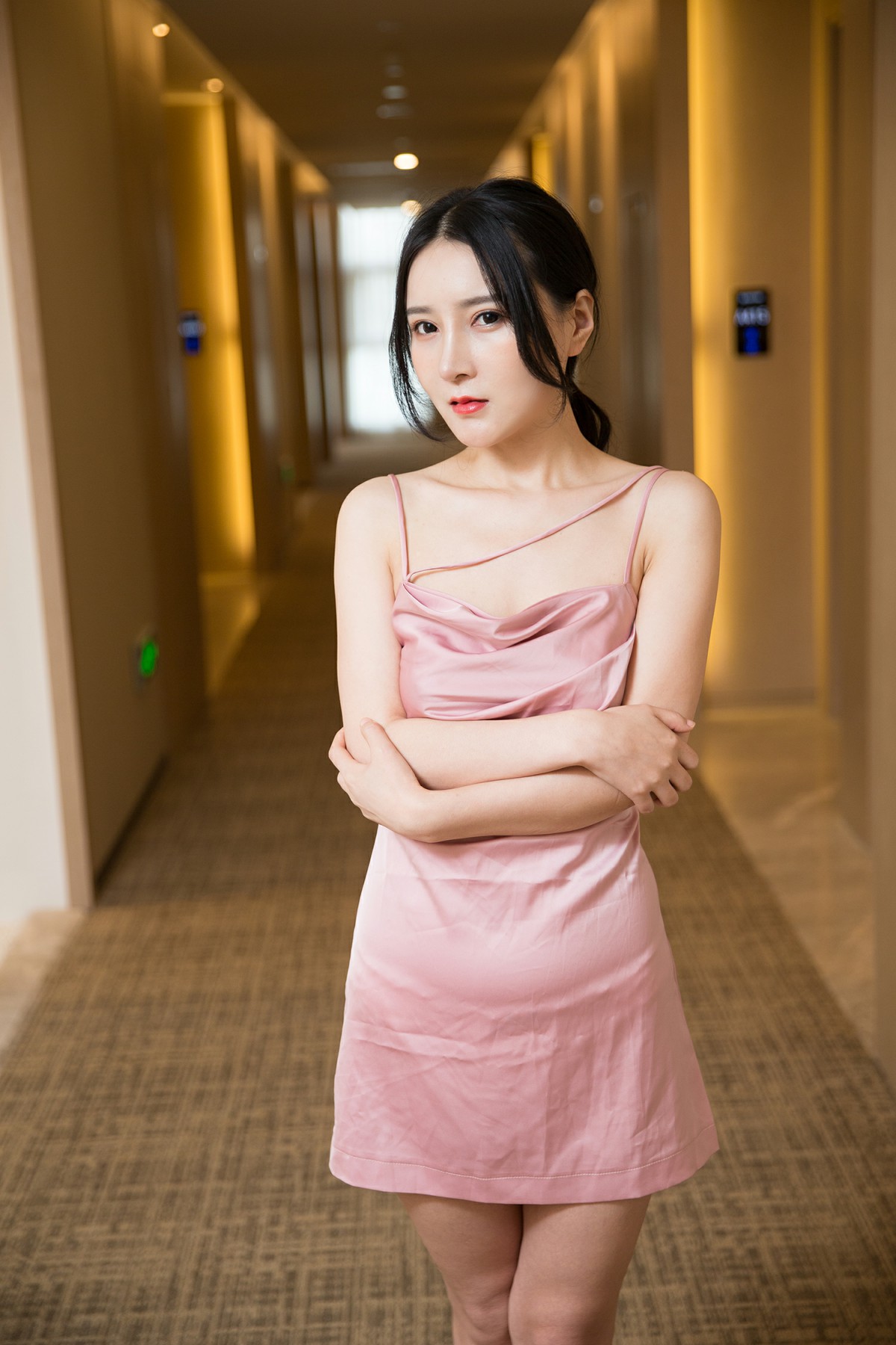 [TouTiao头条女神] 2020.08.09 韵竹 空姐诱惑