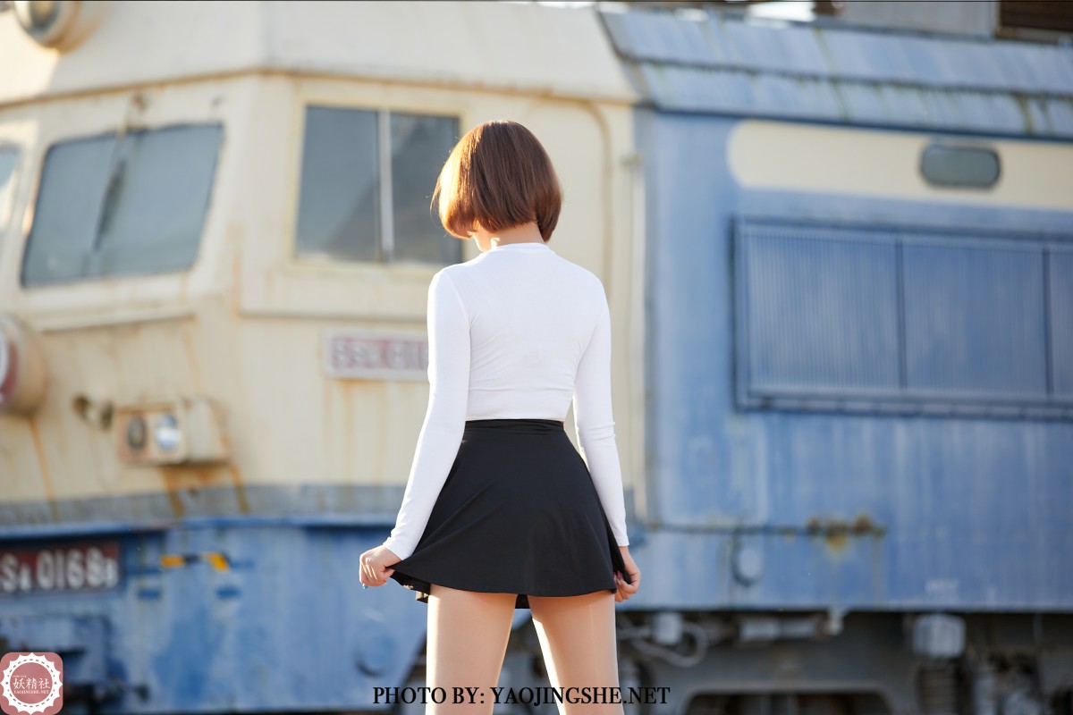 [妖精社] 2020.11.28 T2042《唐飞飞-逆光车站》