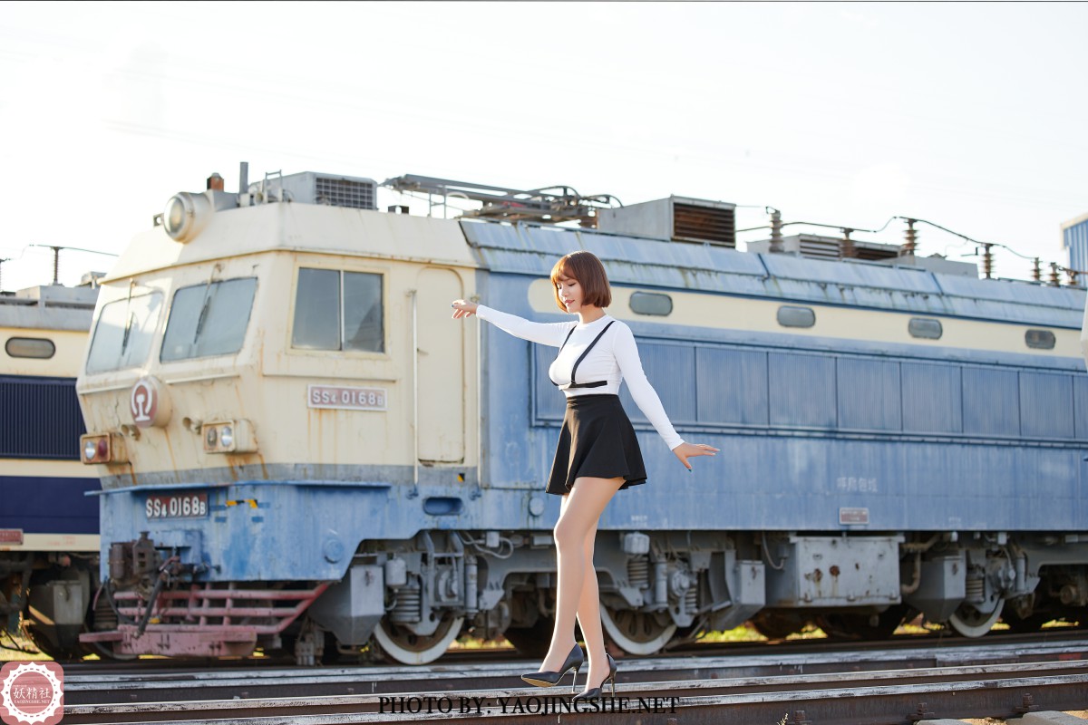 [妖精社] 2020.11.28 T2042《唐飞飞-逆光车站》