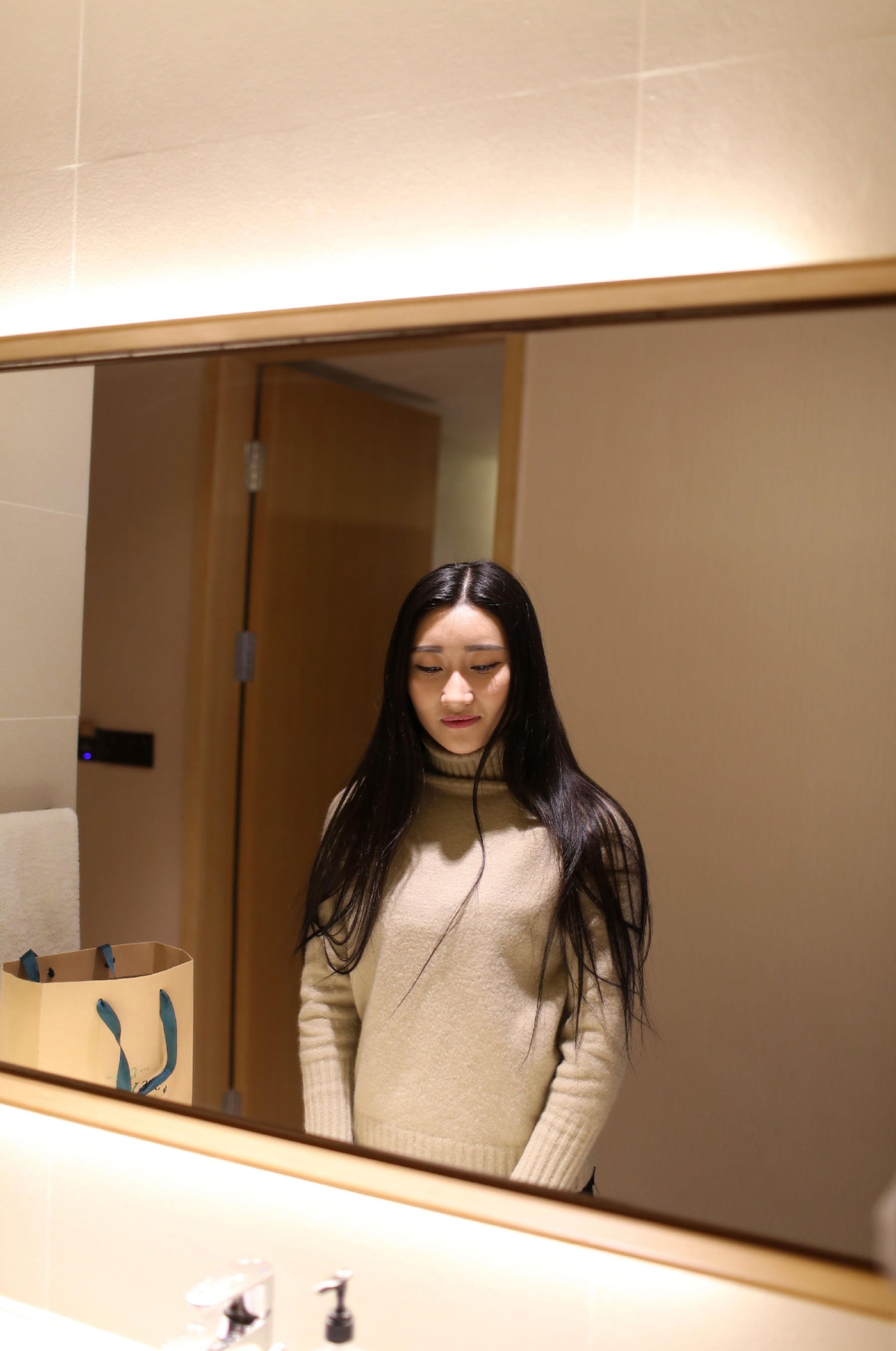 国模苏家锦大尺度人体私拍套图