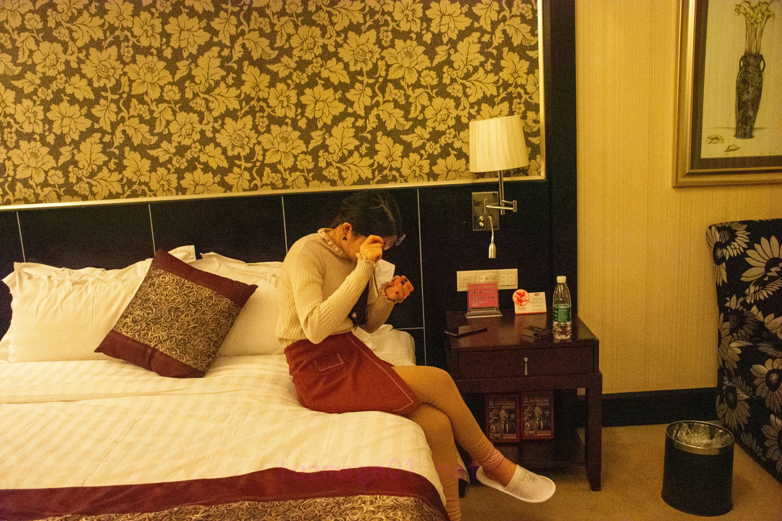 国模小雨大尺度人体私拍套图