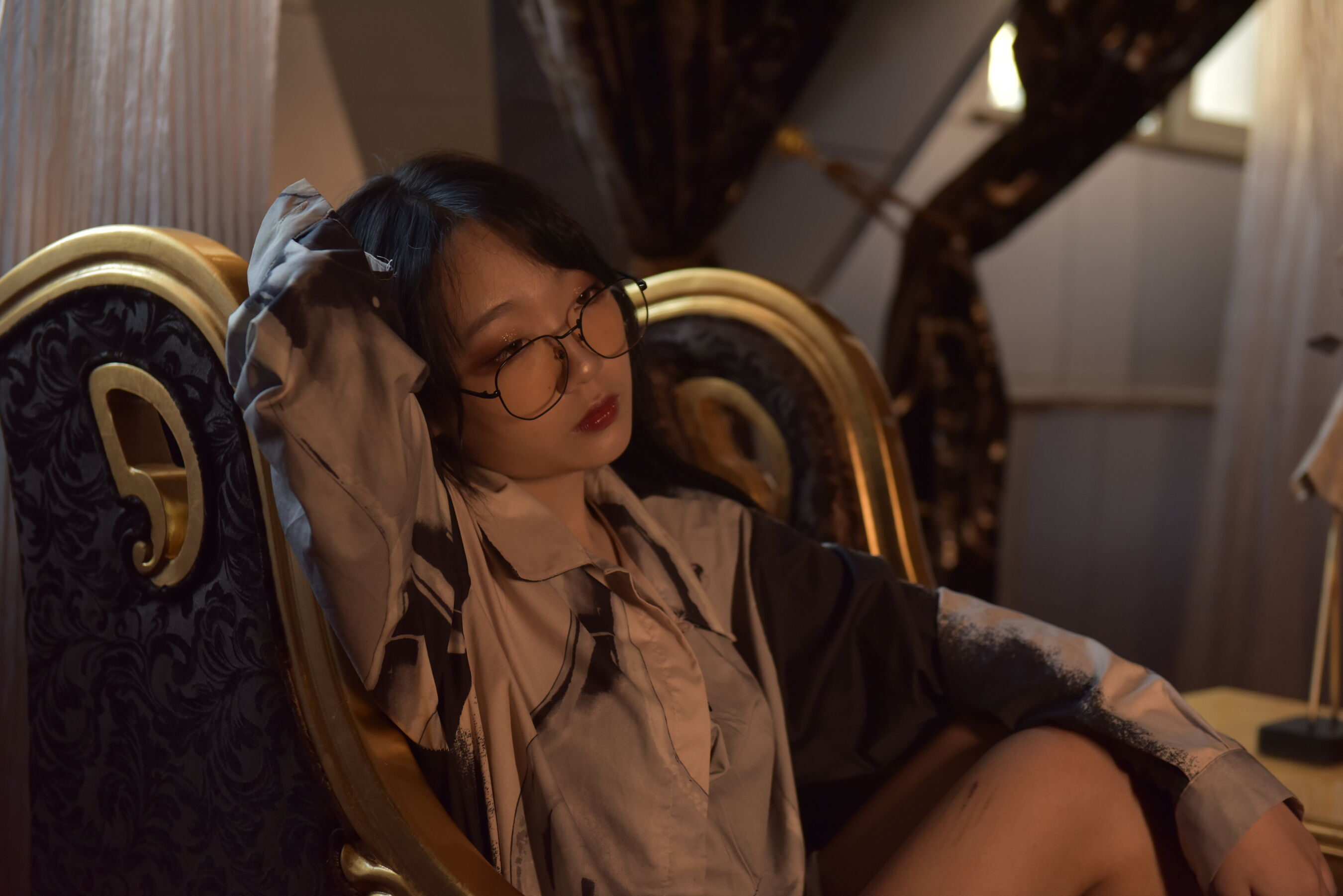 国模小玉大尺度人体私拍套图