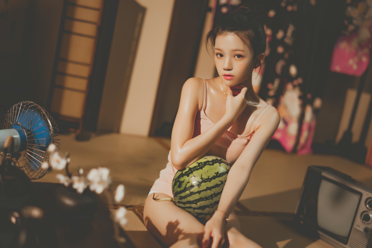 [Cosplay]NAGISA魔物喵 – Hot summer 炙夏