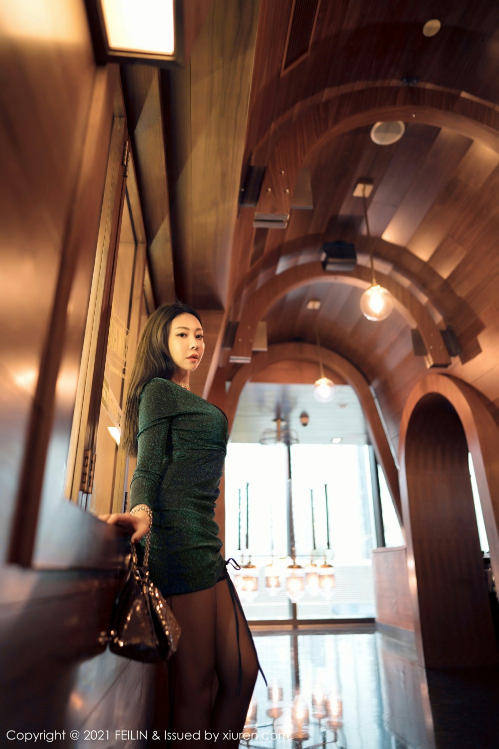 [FEILIN嗲囡囡] 2021.10.08 VOL.416 果儿Victoria