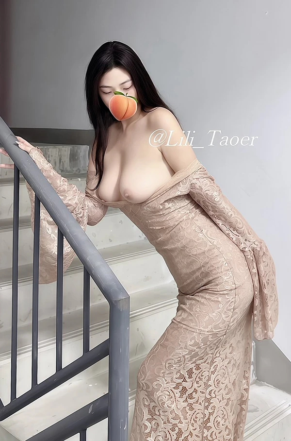 大长腿酥胸御姐@Lili_桃儿极品露出私拍福利2